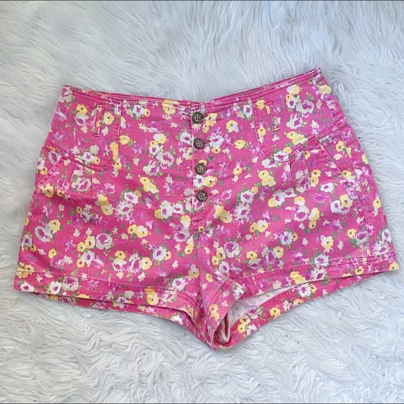 Zara Floral Shorts - Picture 2 of 5